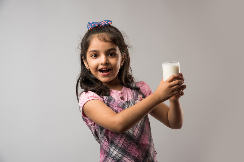 A complete guide to Milk Nutrition: Buy Organic Milk in Pune | Buy A2 Milk in Mumbai | Buy Gir Cow Milk in Bangalore